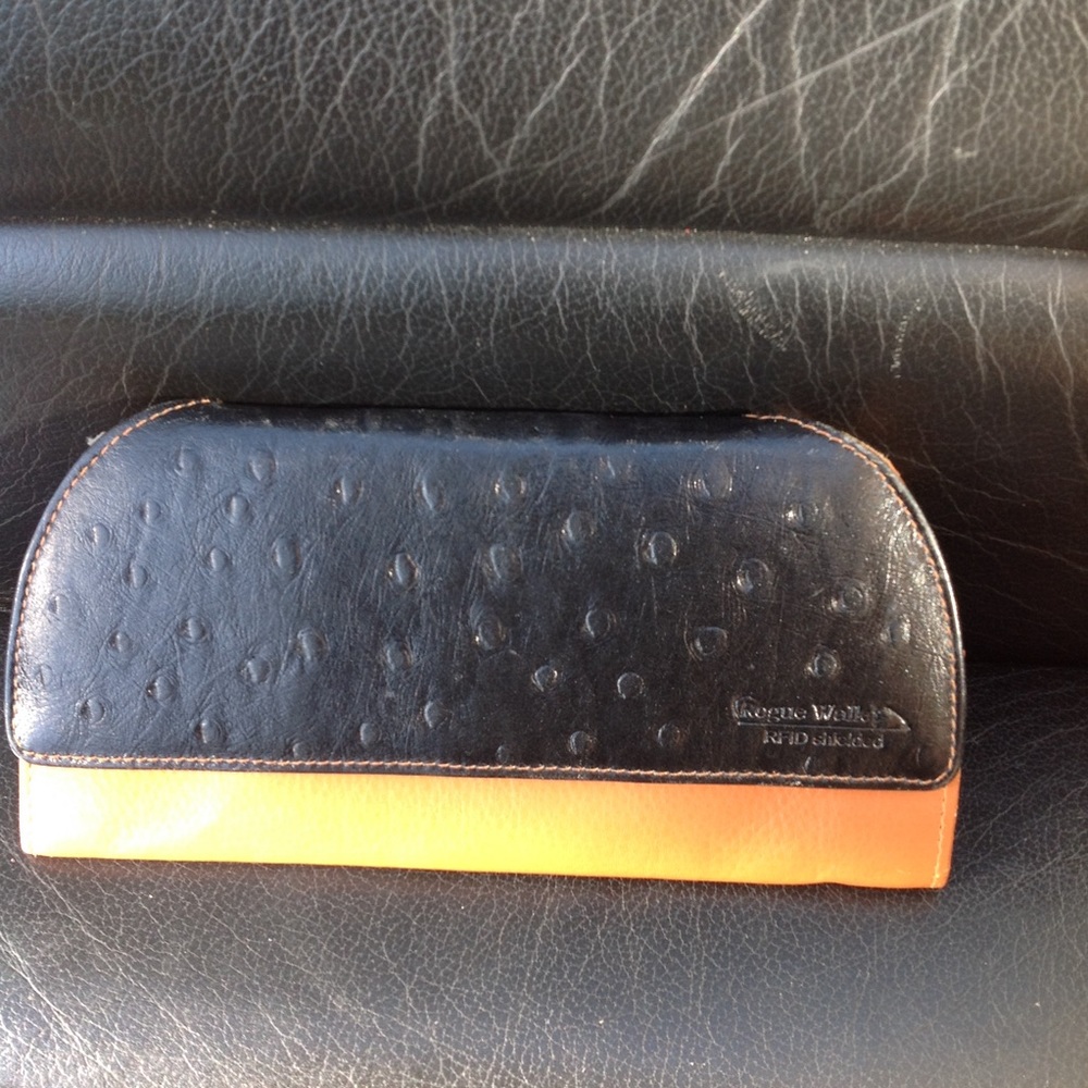 Rogue RDF ostrich wallet